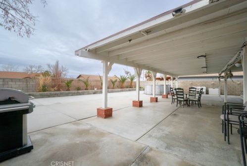 45331 Bison Cir, Lancaster CA  93535-2048 exterior