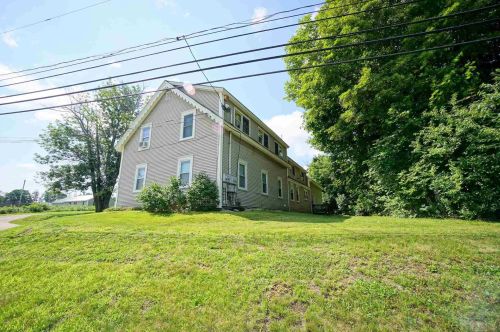 1273 1 Nh Tpke, Northwood NH  03261-3408 exterior