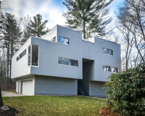 7 Claybrook Rd, Dover, MA 02030-2111