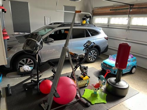 1690 Wagon Wheel Dr, Easton PA  18040-8273 exterior