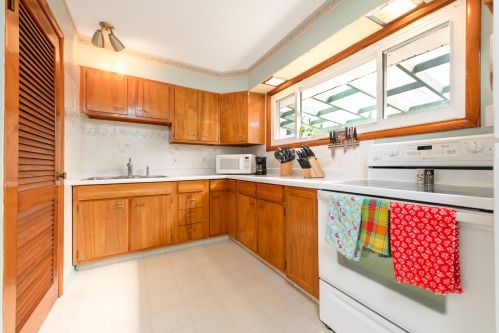 300 Stanley St, Bellefontaine OH  43311-2454 exterior