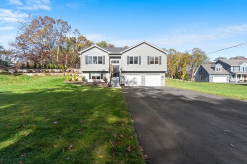 1171 Central Ave, Providence, RI 02919-2898