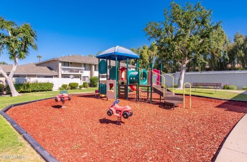 3411 Highwood Ct, Simi Valley CA  93063-5366 exterior