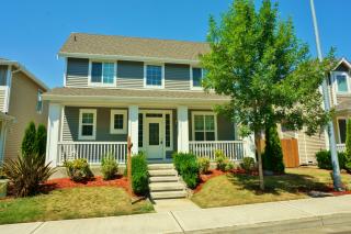 715 26th Ave, Puyallup, WA 98373-1460