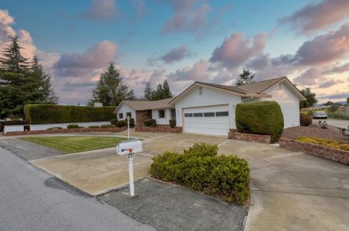 281 Donald Dr, Hollister, CA 95023-6361
