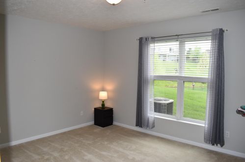 926 Waterpointe Ln, Covington KY  41018-3873 exterior