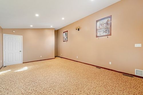 520 Vernon St, New Kensington PA  15068-5850 exterior