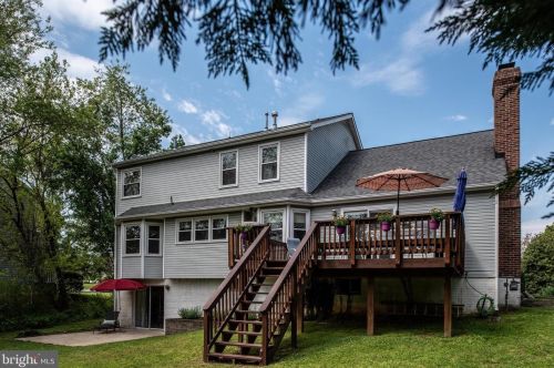 28 Dawson Dr, Fredericksburg, VA 22405-1713