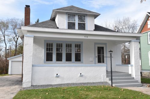 410 Bethesda Ct, Waukesha, WI 53186-4524