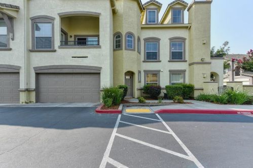 5531 Tares Cir, Elk Grove, CA 95757-4363