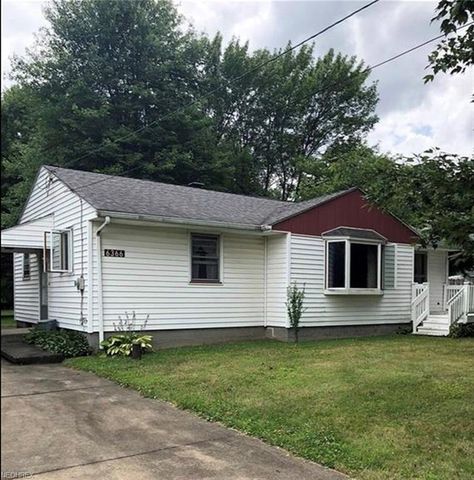 6366 Chestnut Ridge Rd, Hubbard, OH 44425-2818