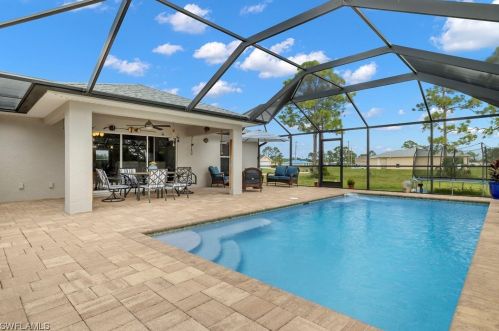 2903 20th Ave, Cape Coral FL  33904-4075 exterior