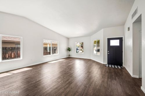 7081 Camino Triste, Tucson AZ  85746-7985 exterior