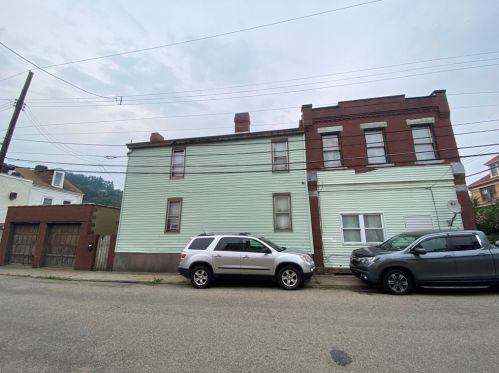 2100 Lautner St, Pittsburgh, PA 15212-3215