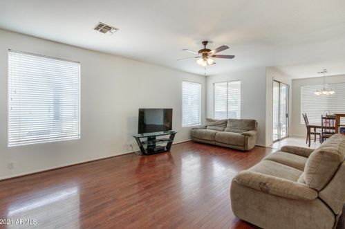 303 Kimberlee Way, Chandler AZ  85225-4164 exterior