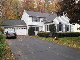 97 Iroquois Trl, Slingerlands, NY 12159-9439