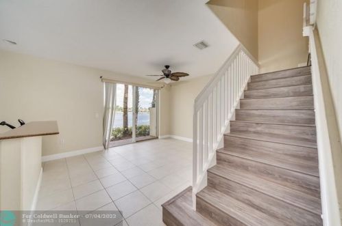 8437 29th St, Hollywood FL  33025-2965 exterior
