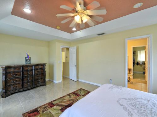 672 Carriage Lk Way, Vero Beach FL 32968-9480 exterior