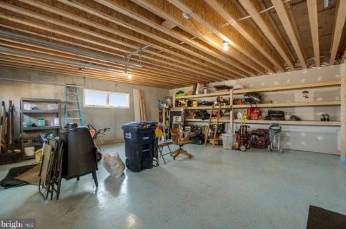 39744 Mount Gilead Rd, Leesburg VA 20175-6712 exterior