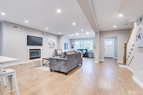 26 Walnut St, Metuchen NJ  08840-2706 exterior