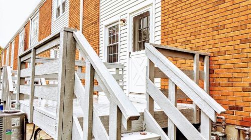 133 Seemans Ln, Milford CT  06460-4373 exterior