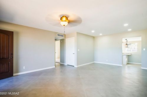 1744 Chrysler Ave, Tucson, AZ 85713-2402