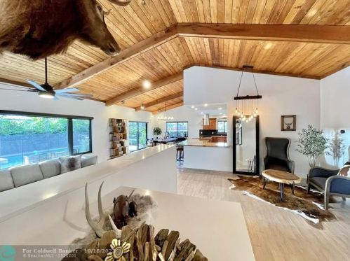 1630 118th Ter, Hollywood FL  33026-2546 exterior