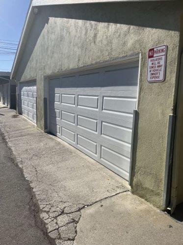 3694 Redondo Beach Blvd, Torrance, CA 90504-1323