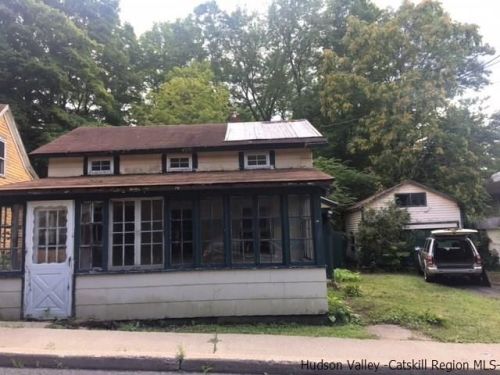 205 Center St, Ellenville, NY 12428-1738