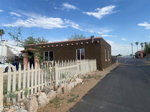 608 Navajo Rd, Tucson, AZ 85705-3964
