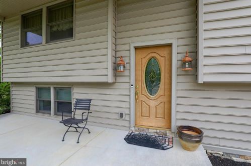 115 Nicholas Rd, Lancaster, PA 17603-9423