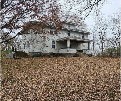 301 Mound Park Dr, Elk Mound, WI 54739-9605