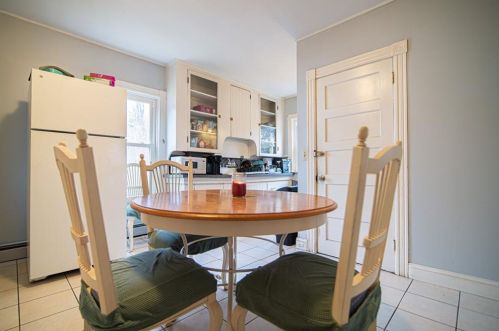 52 Scott Rd, Cumberland RI  02864-2812 exterior