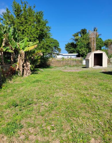 1380 32nd St, West Palm Beach FL  33404-3562 exterior