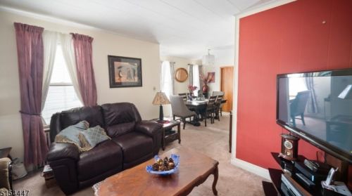 68 Broughton Ave, Bloomfield NJ 07003-4023 exterior