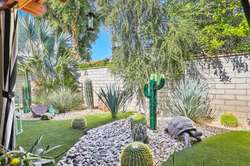 56 Sierra Madre Way, Rancho Mirage CA  92270-3933 exterior