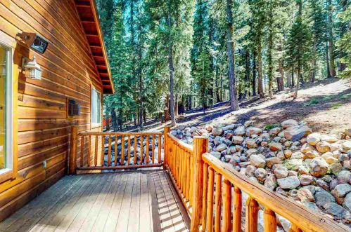 12764 Ski Slope Way, Truckee CA  96161-6615 exterior