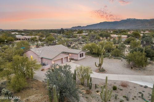 2680 Oasis Springs Ct, Tucson, AZ 85742-8572
