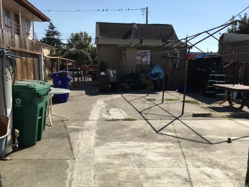 2321 Clinton Ave, Richmond CA 94804-1415 exterior