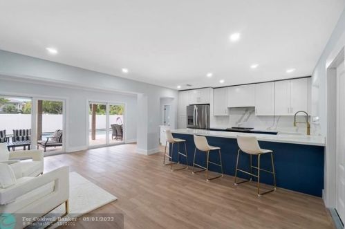236 Costello Rd, West Palm Beach, FL 33405-4734