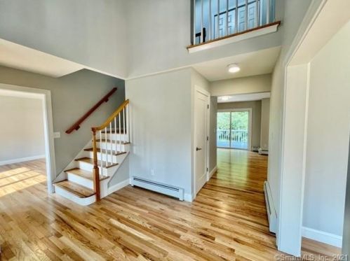 1200 Cornerstone Ct, Cheshire CT  06410-1860 exterior