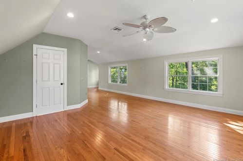 1 Barn Hill Rd, Bloomfield CT  06002-1218 exterior