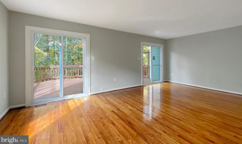 7294 Olde Lantern Way, Springfield VA  22152-3569 exterior