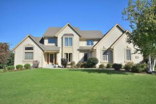 1721 Tallgrass Cir, Waukesha, WI 53188-2659