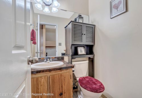 1201 Buckingham Cir, Middletown NJ  07748-3453 exterior