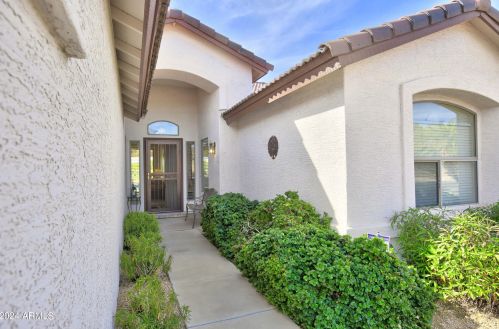 4109 Escuda Dr, Glendale AZ  85308-7410 exterior