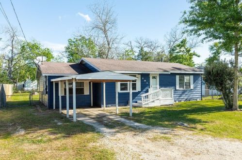 502 Jackson St, West Columbia, TX 77486-3322