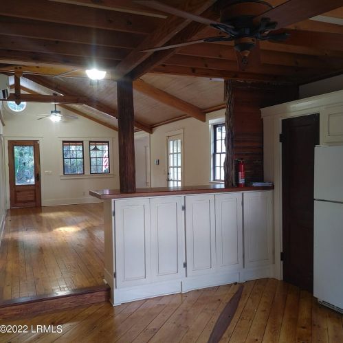 80 Gannet Pt Rd, Beaufort SC  29907-2306 exterior