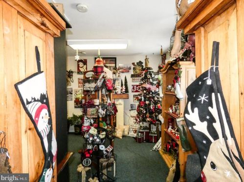 500 Tansboro Rd, Berlin Boro NJ  08009-9009 exterior