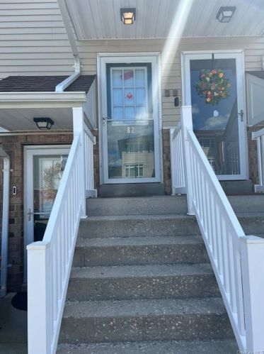 82 Heron Ln, Bronx, NY 10473-1148
